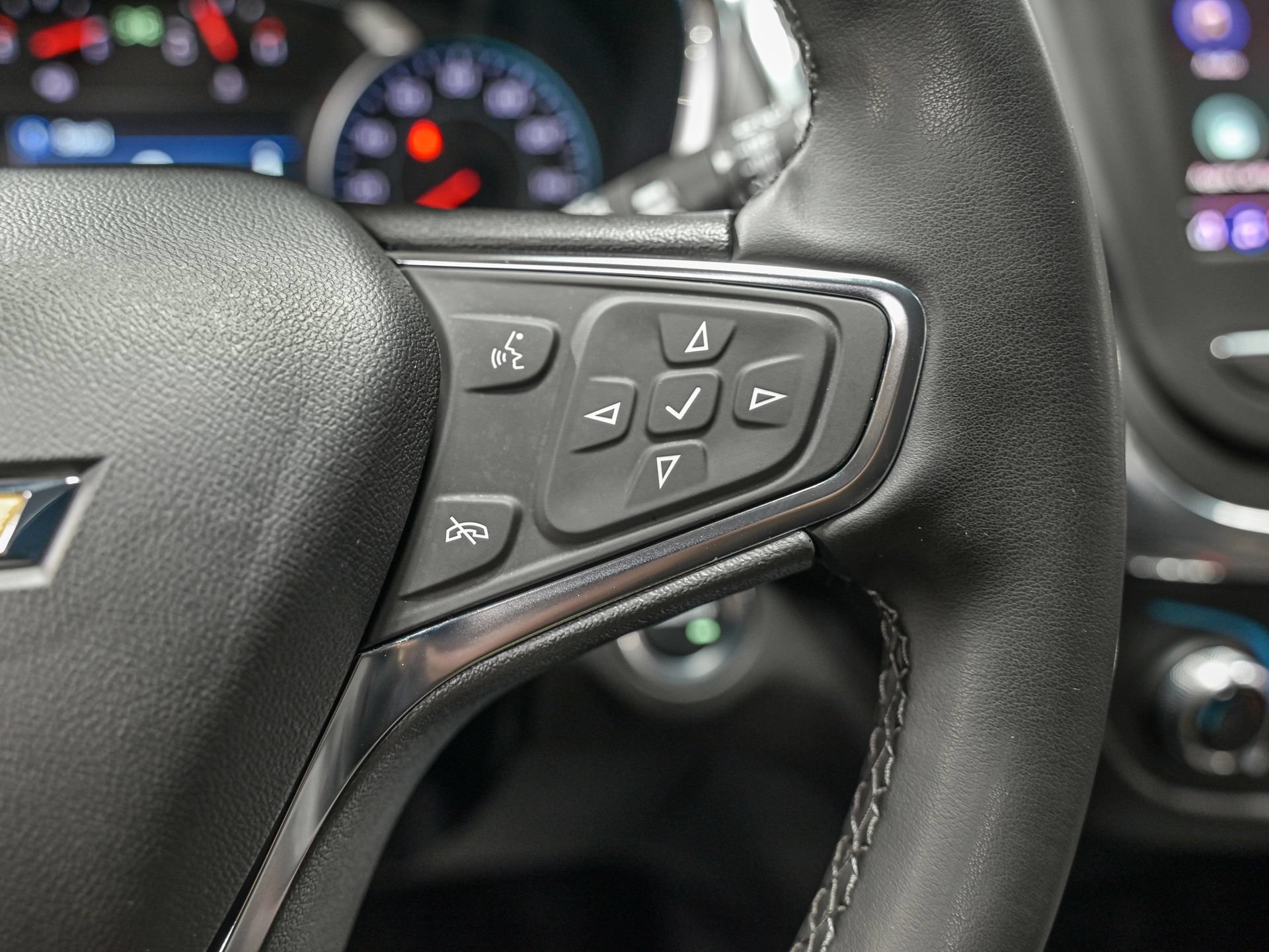 Used 2023 Chevrolet Equinox LT AWD/4WD image 22