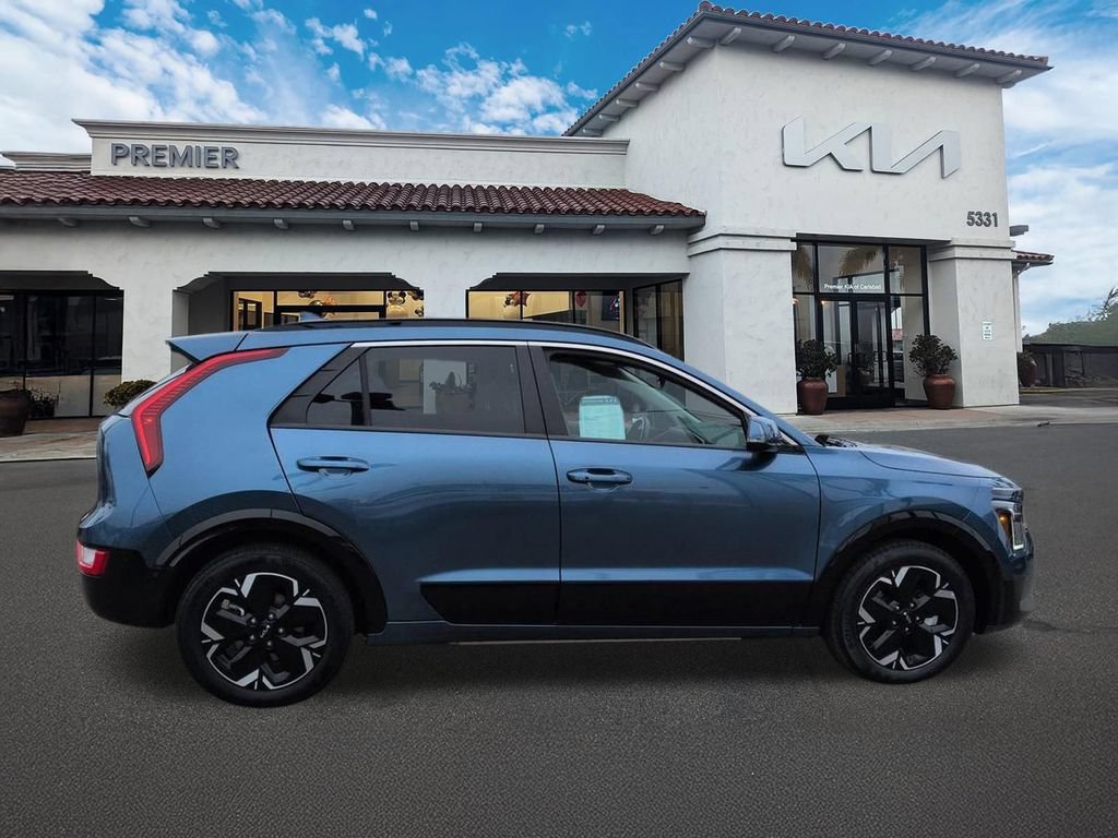 Certified 2023 Kia Niro Wind FWD image 9