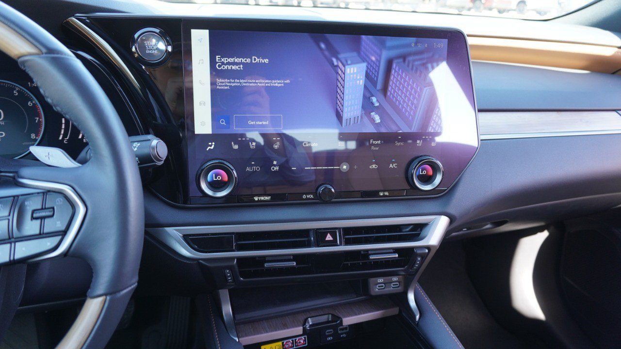 Used 2024 Lexus RX 350 Premium w/ Cold Area Package AWD/4WD image 16