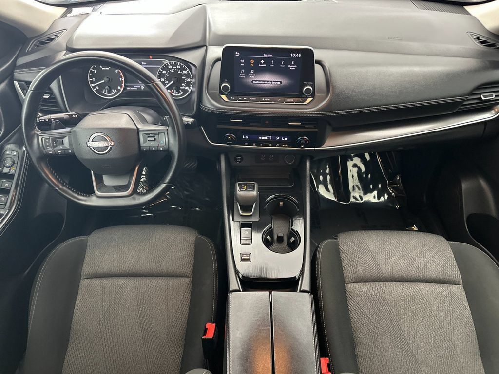 Used 2025 Nissan Rogue SV FWD image 12