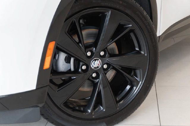 Used 2023 Buick Envision Preferred w/ Sport Touring Package AWD/4WD image 2
