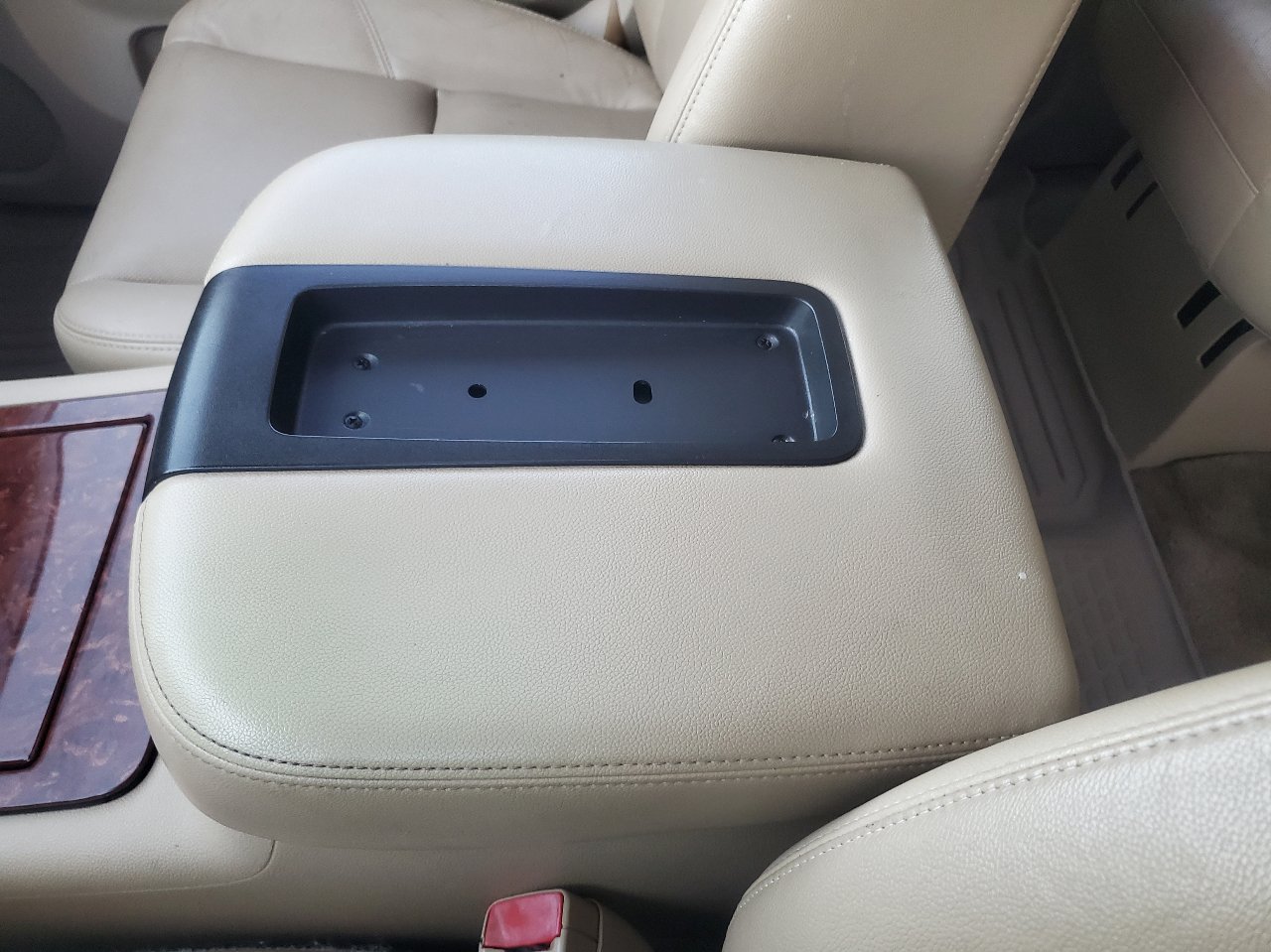 Used 2013 Chevrolet Tahoe LTZ image 59