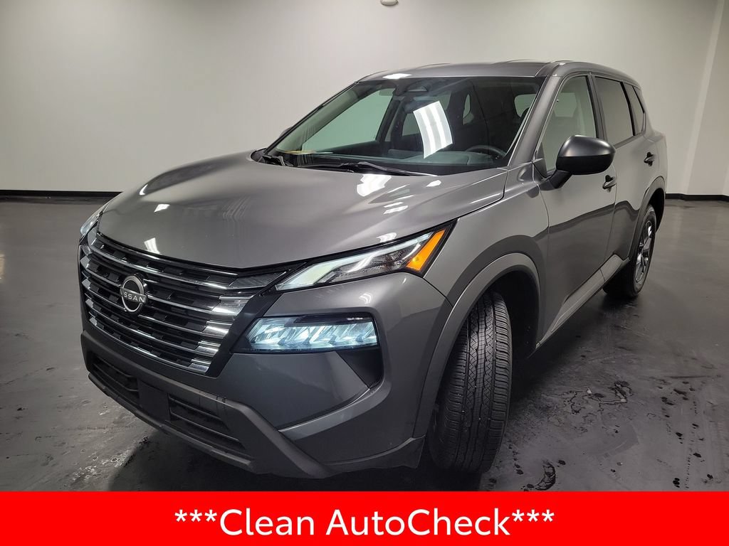 Used 2024 Nissan Rogue S AWD/4WD image 4