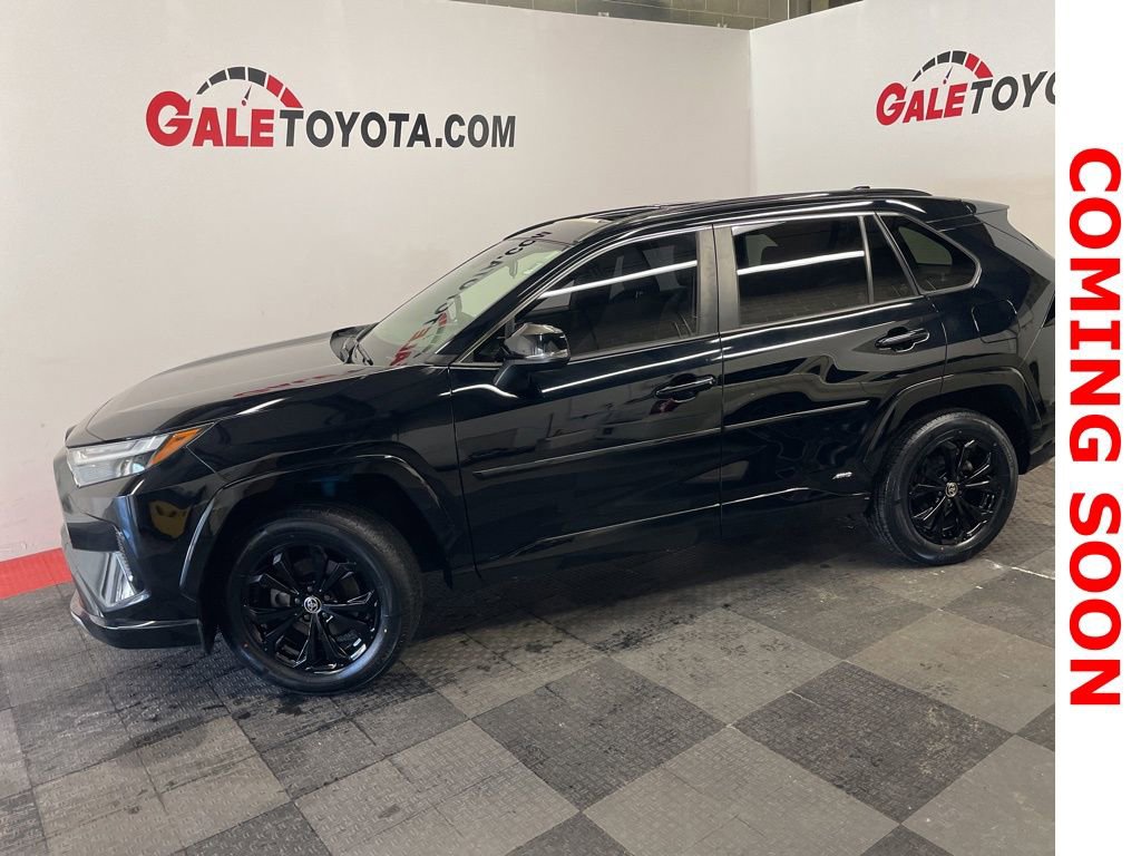 Used 2022 Toyota RAV4 SE w/ Convenience Package image 7