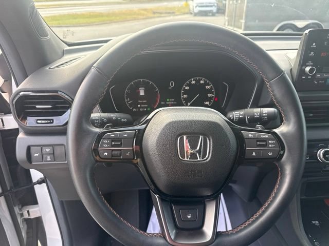 Used 2025 Honda Pilot TrailSport image 13