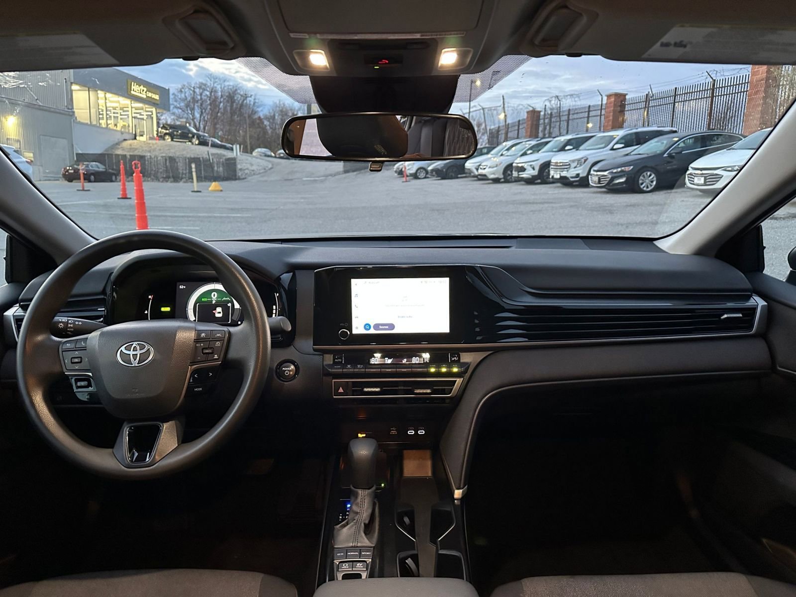 Used 2025 Toyota Camry LE image 32
