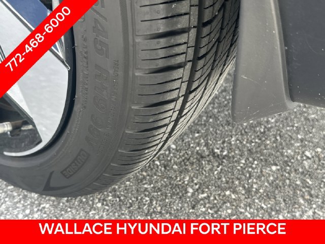 Used 2025 Hyundai Kona Limited FWD image 15