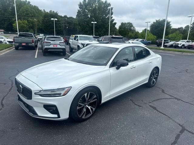 Used 2024 Volvo S60 B5 Core FWD image 5