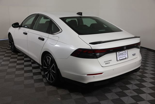 Used 2023 Honda Accord Touring image 6