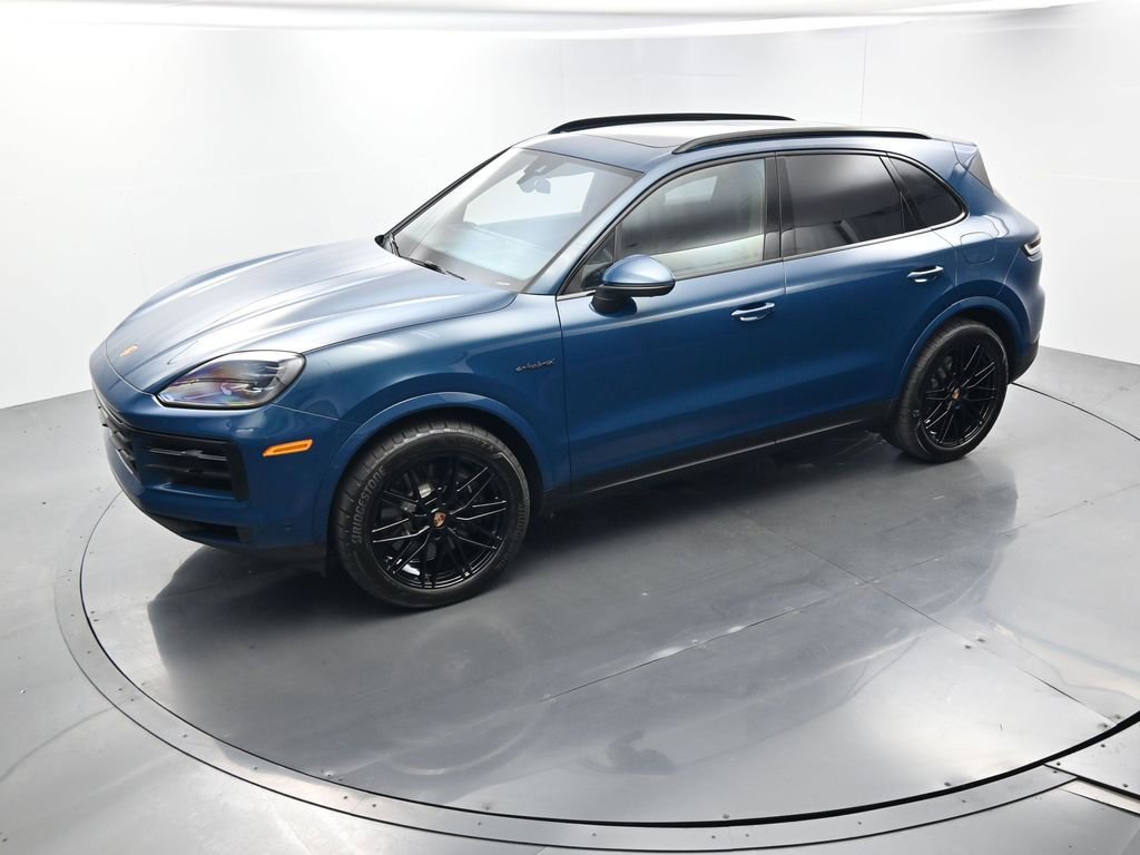 Certified 2026 Porsche Cayenne E-Hybrid AWD/4WD image 30