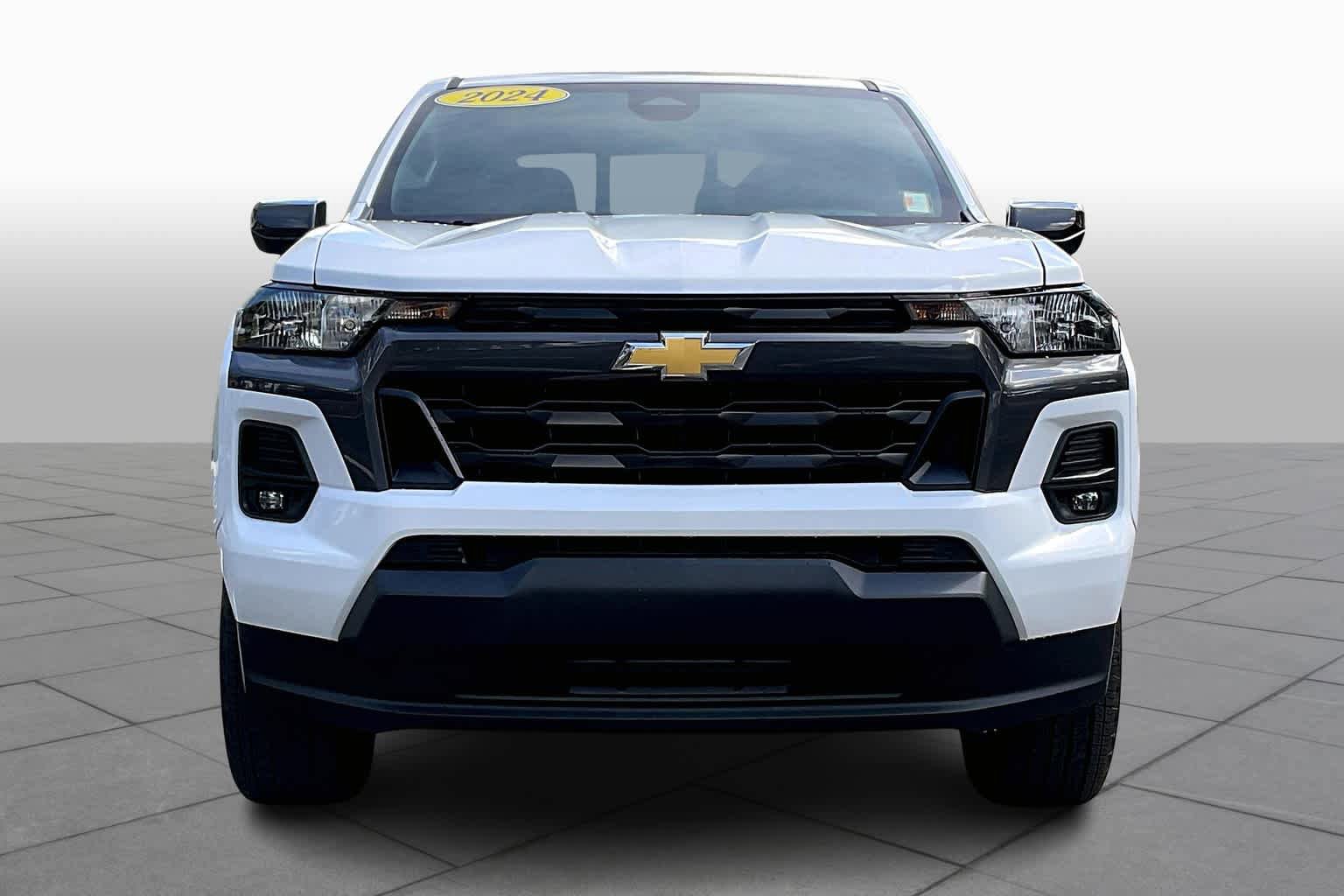 Certified 2024 Chevrolet Colorado LT w/ LT Convenience Package RWD image 4