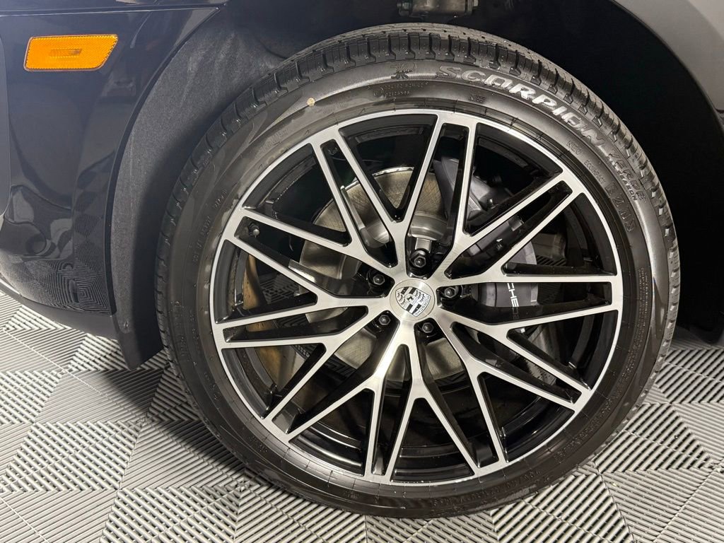 New 2026 Porsche Macan image 12