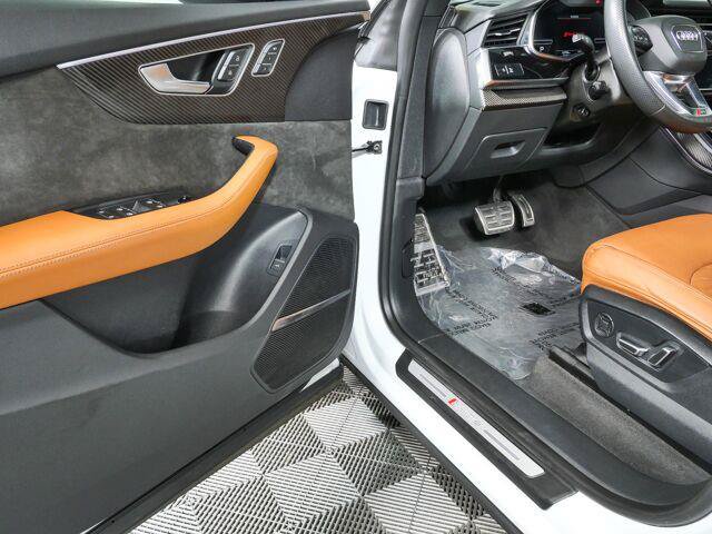 Used 2022 Audi RS Q8 AWD/4WD image 8