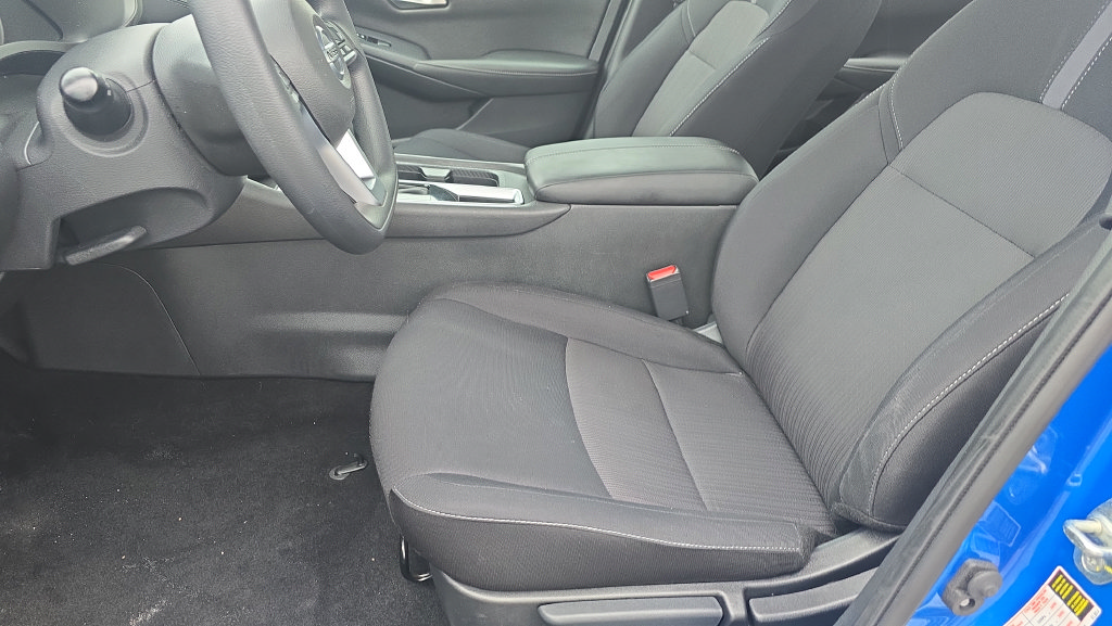 Used 2023 Nissan Sentra SV FWD image 14