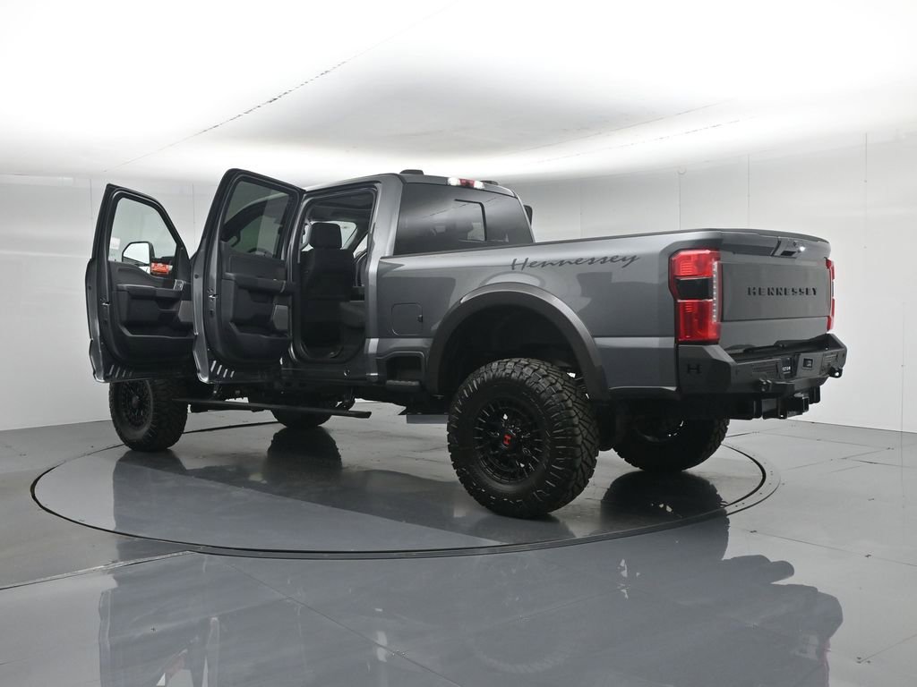 New 2026 Ford F250 Lariat w/ Black Appearance Package image 39