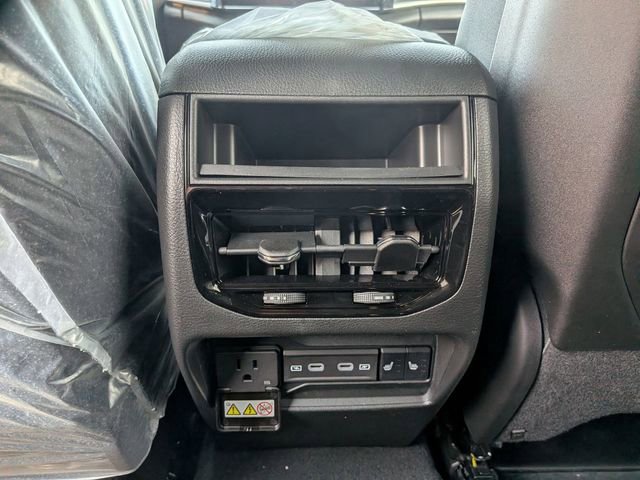 New 2026 Jeep Grand Cherokee Limited w/ Limited Altitude Package image 14