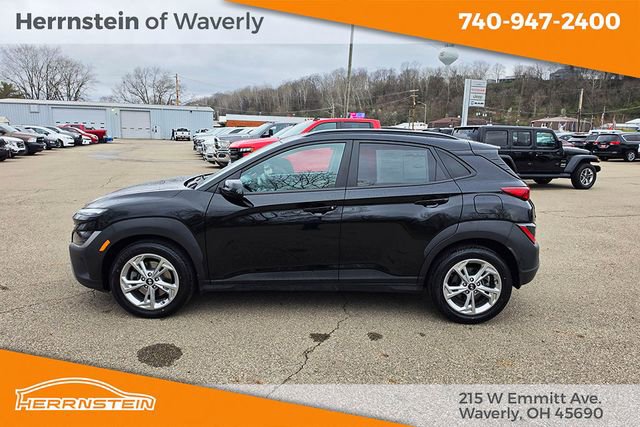 Used 2023 Hyundai Kona SEL w/ Cargo Package AWD/4WD image 4