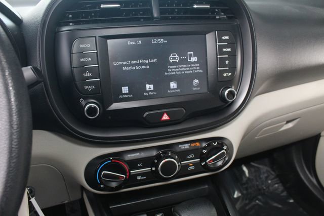 Used 2020 Kia Soul LX image 17