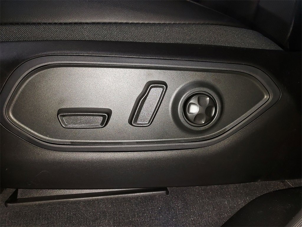 New 2025 Jeep Grand Cherokee Limited w/ Luxury Tech Group II image 18