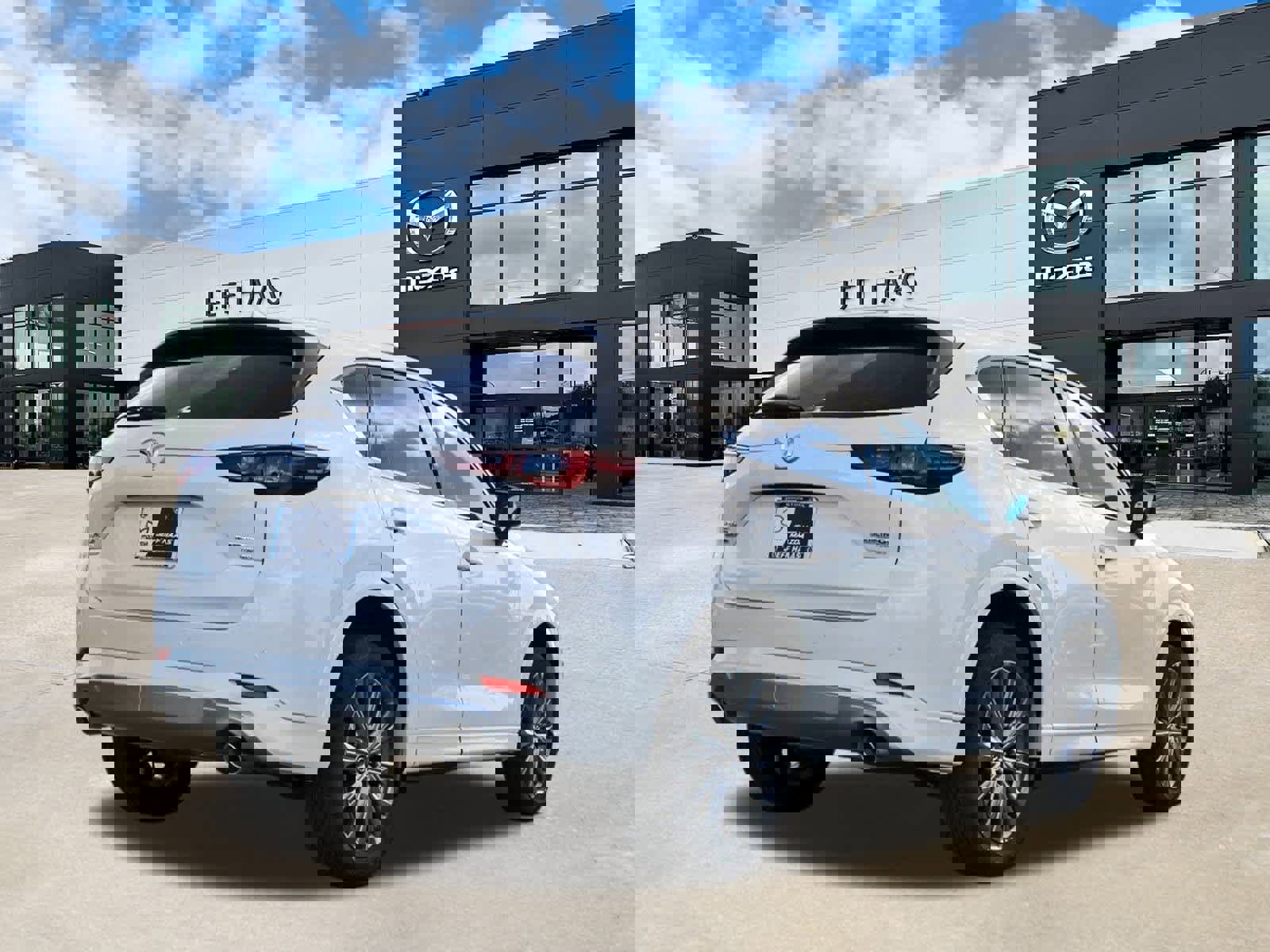 New 2025 MAZDA CX-5 Signature image 3