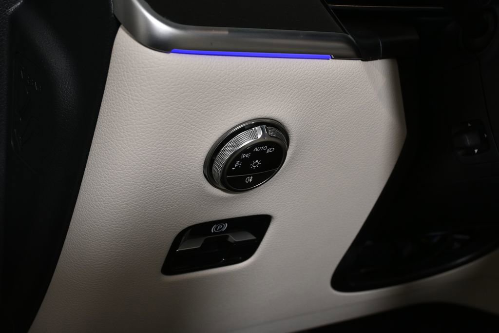 Certified 2025 Mercedes-Benz GLC 300 4MATIC image 27