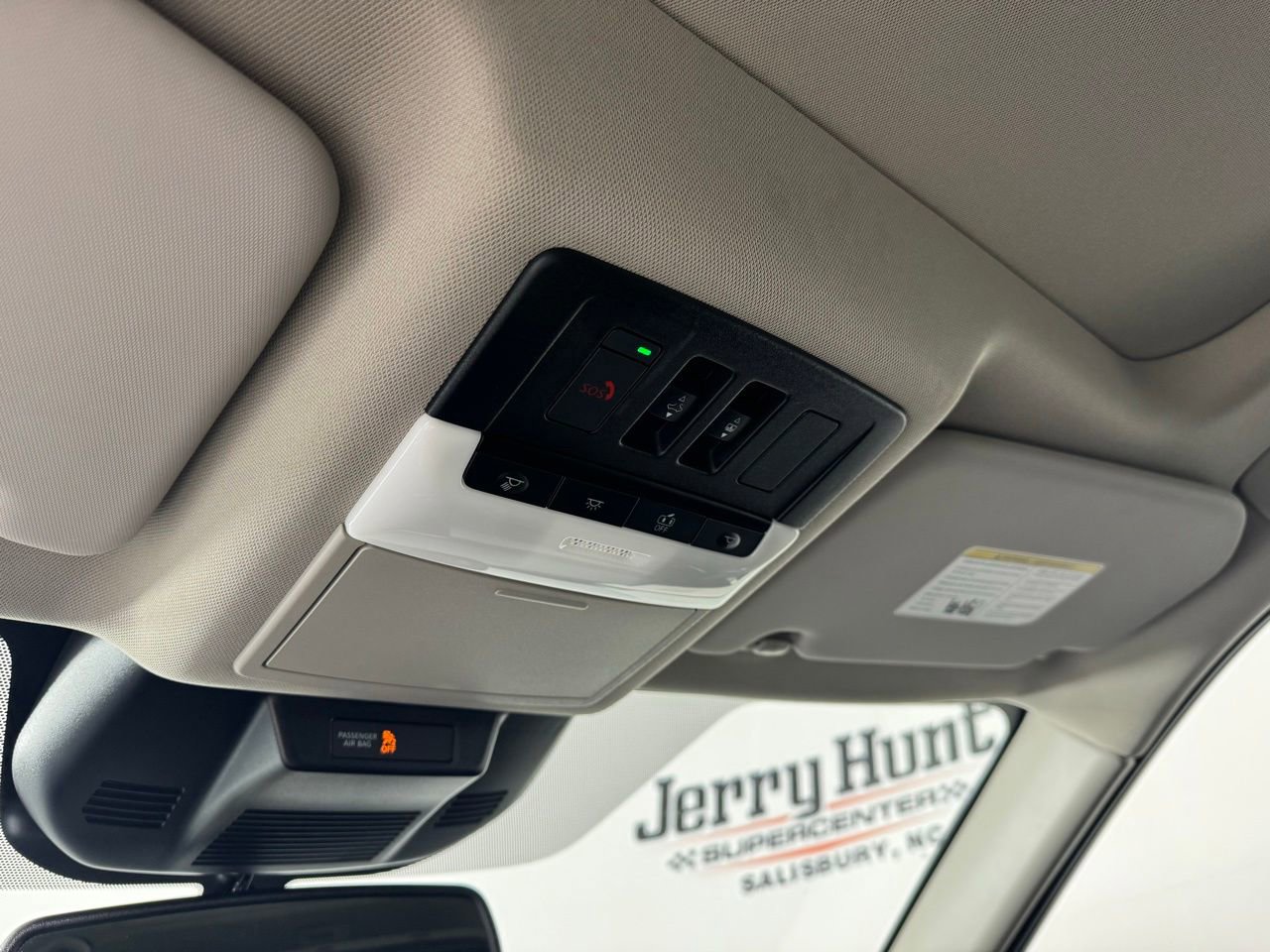 Used 2025 Nissan Rogue Platinum image 26