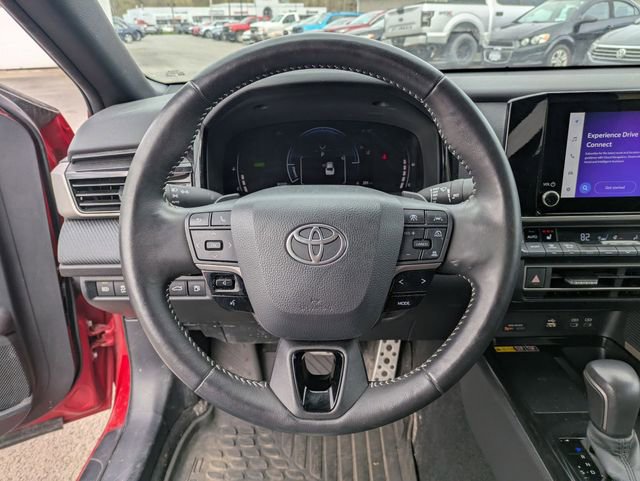 Used 2025 Toyota Camry SE w/ Convenience Package AWD/4WD image 9