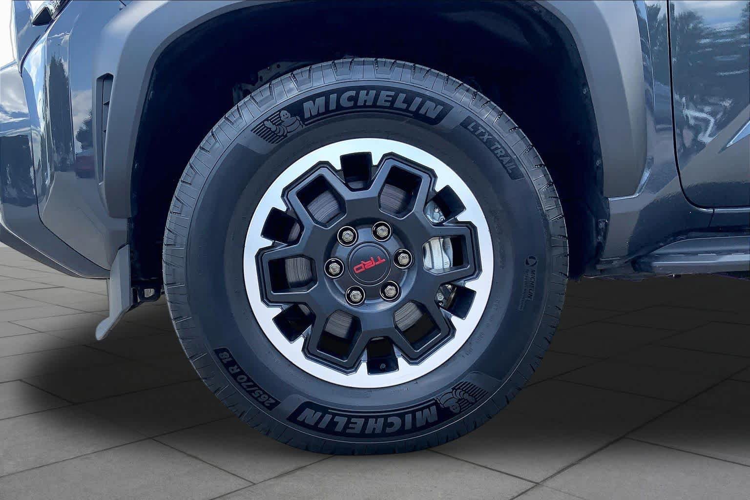 Certified 2025 Toyota 4Runner TRD Off-Road Premium AWD/4WD image 11