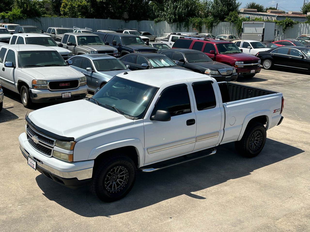 Used 2007 Chevrolet Silverado 1500 LT w/ Extended Cab Value Package AWD/4WD image 79