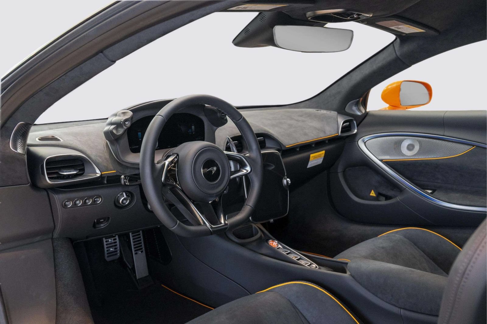 New 2026 McLaren Artura RWD image 19