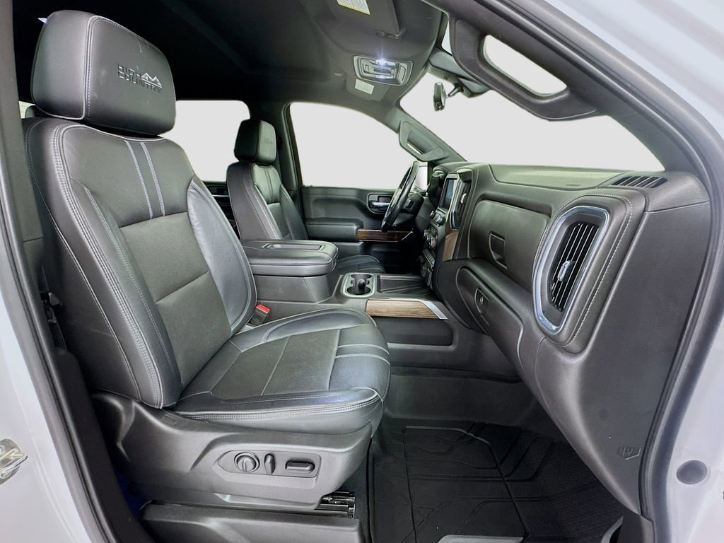 Used 2021 Chevrolet Silverado 1500 High Country w/ Technology Package image 29