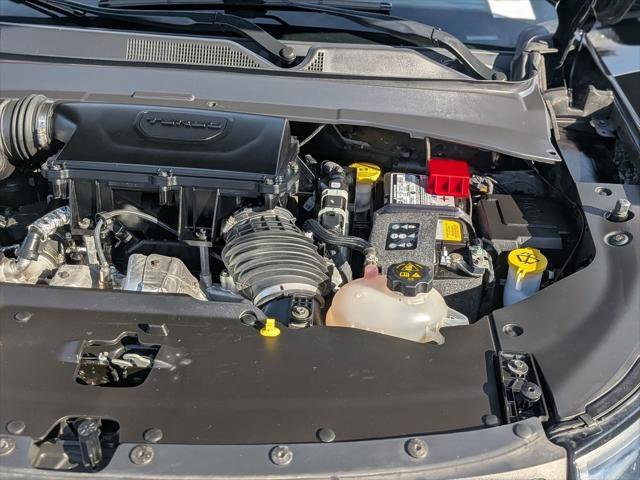 Certified 2024 Jeep Compass Latitude image 13