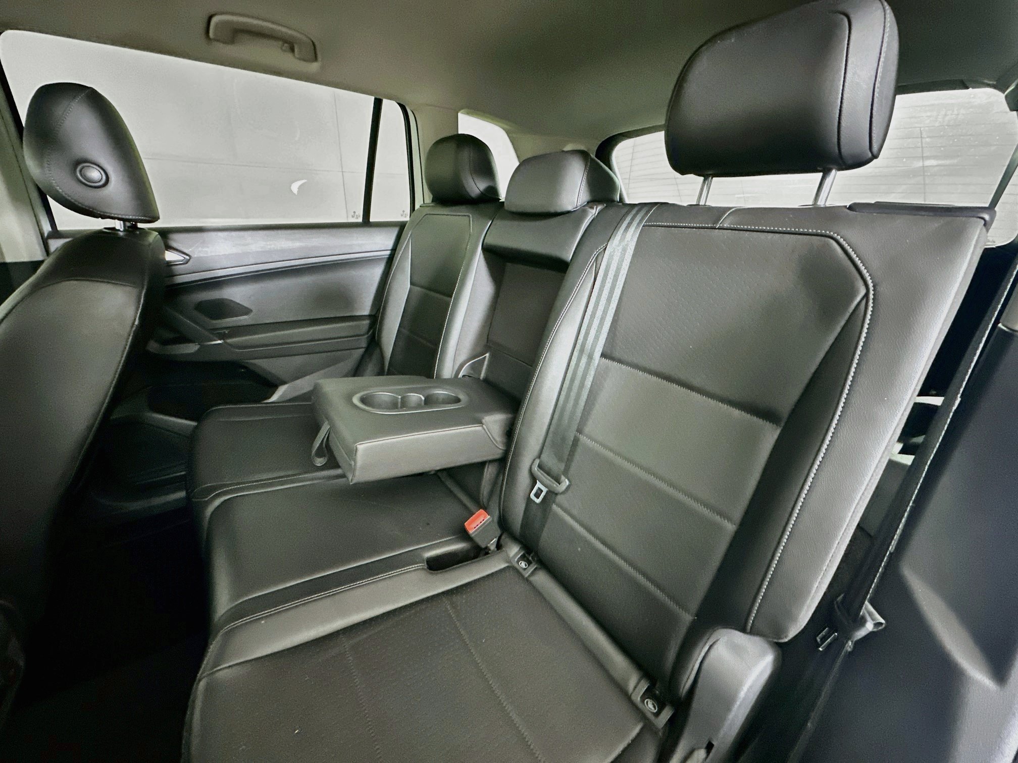 Used 2018 Volkswagen Tiguan SE FWD image 25