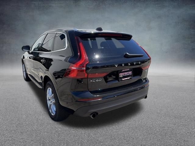 Used 2018 Volvo XC60 T5 Momentum w/ Vision Package AWD/4WD image 10