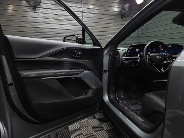 Used 2024 Cadillac Lyriq Sport AWD/4WD image 34