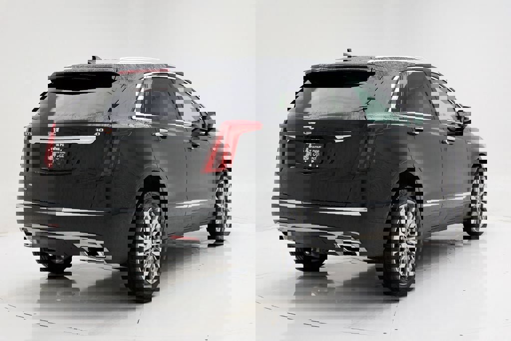 Used 2025 Cadillac XT5 Premium Luxury image 9
