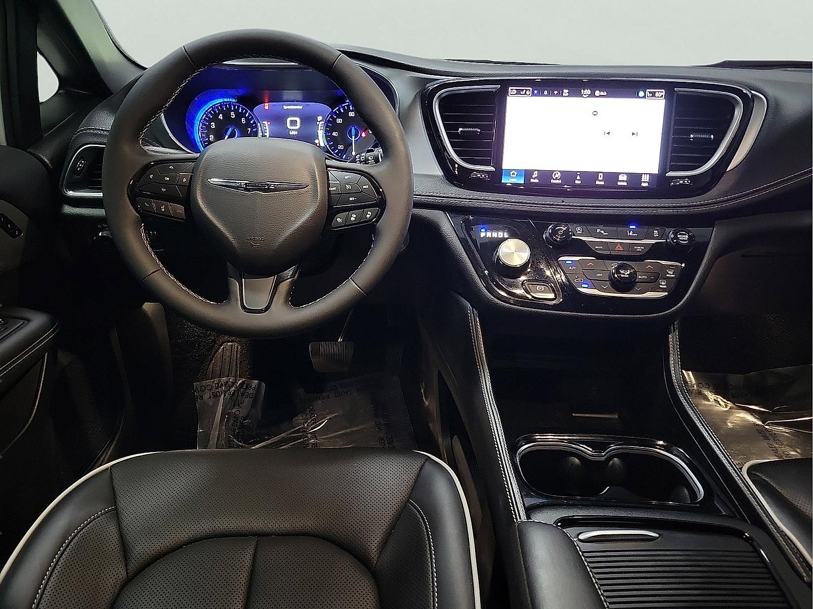 Used 2026 Chrysler Pacifica Limited w/ S Appearance Package image 9