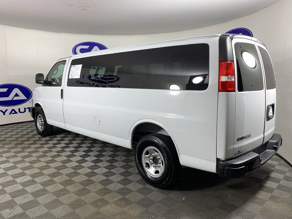 Used 2023 Chevrolet Express 3500 LS image 5