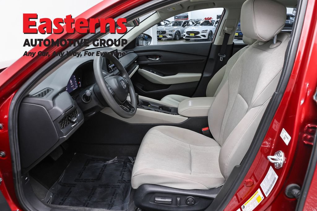 Used 2025 Honda Accord SE image 16