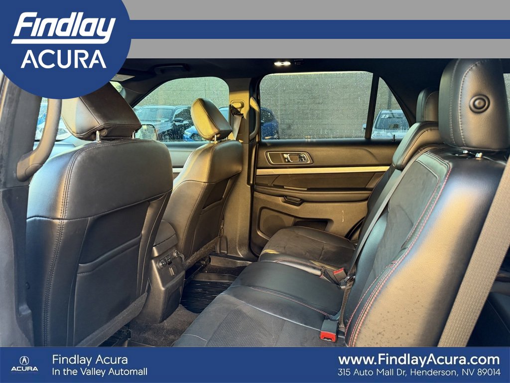 Used 2018 Ford Explorer XLT w/ Equipment Group 202A image 11