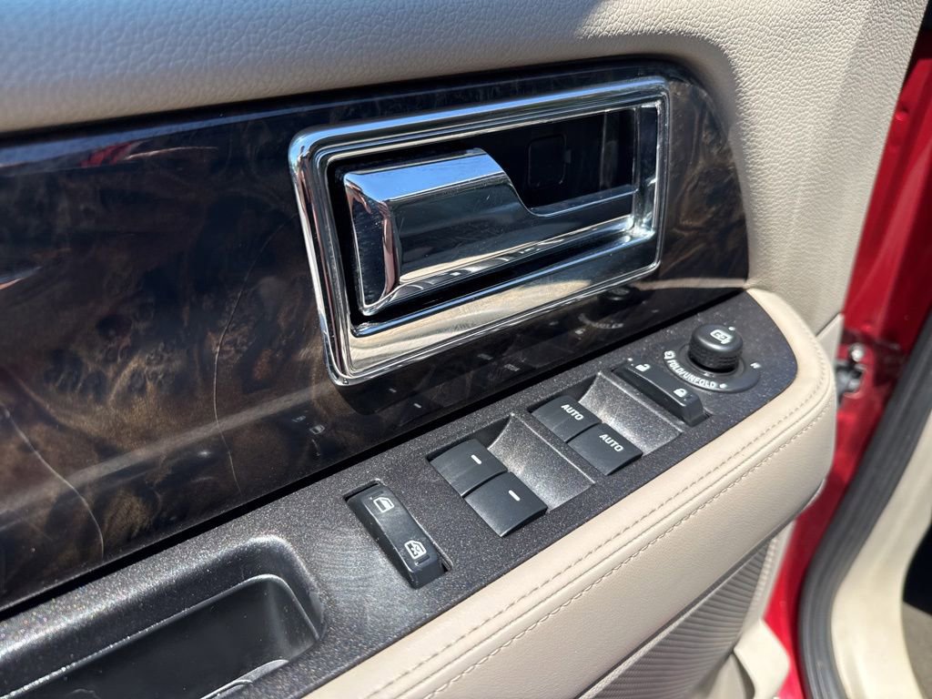 Used 2016 Lincoln Navigator Select AWD/4WD image 18