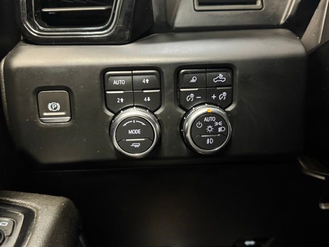 Used 2024 GMC Sierra 2500 AT4 image 14