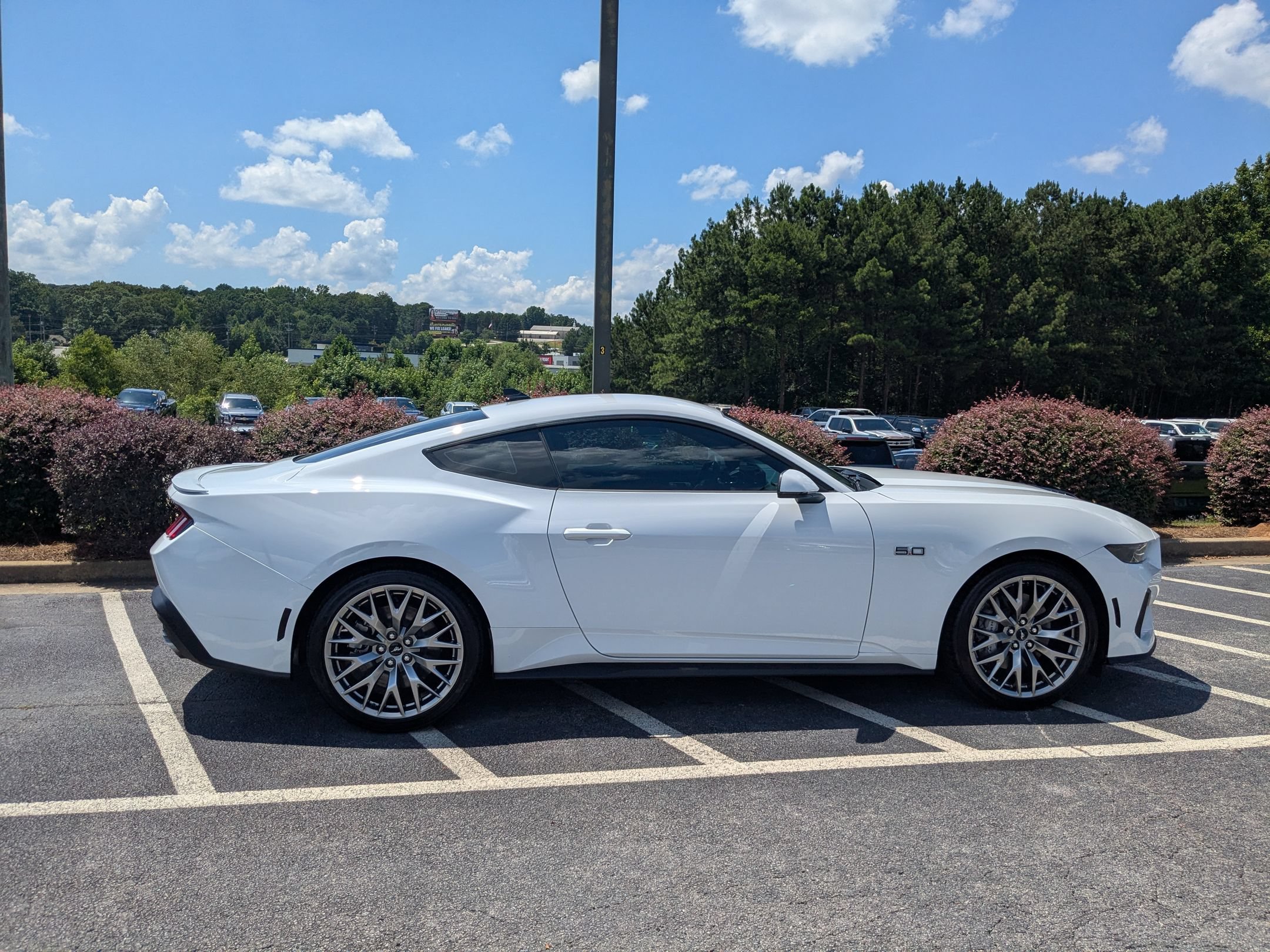 Used 2025 Ford Mustang GT Premium RWD image 4