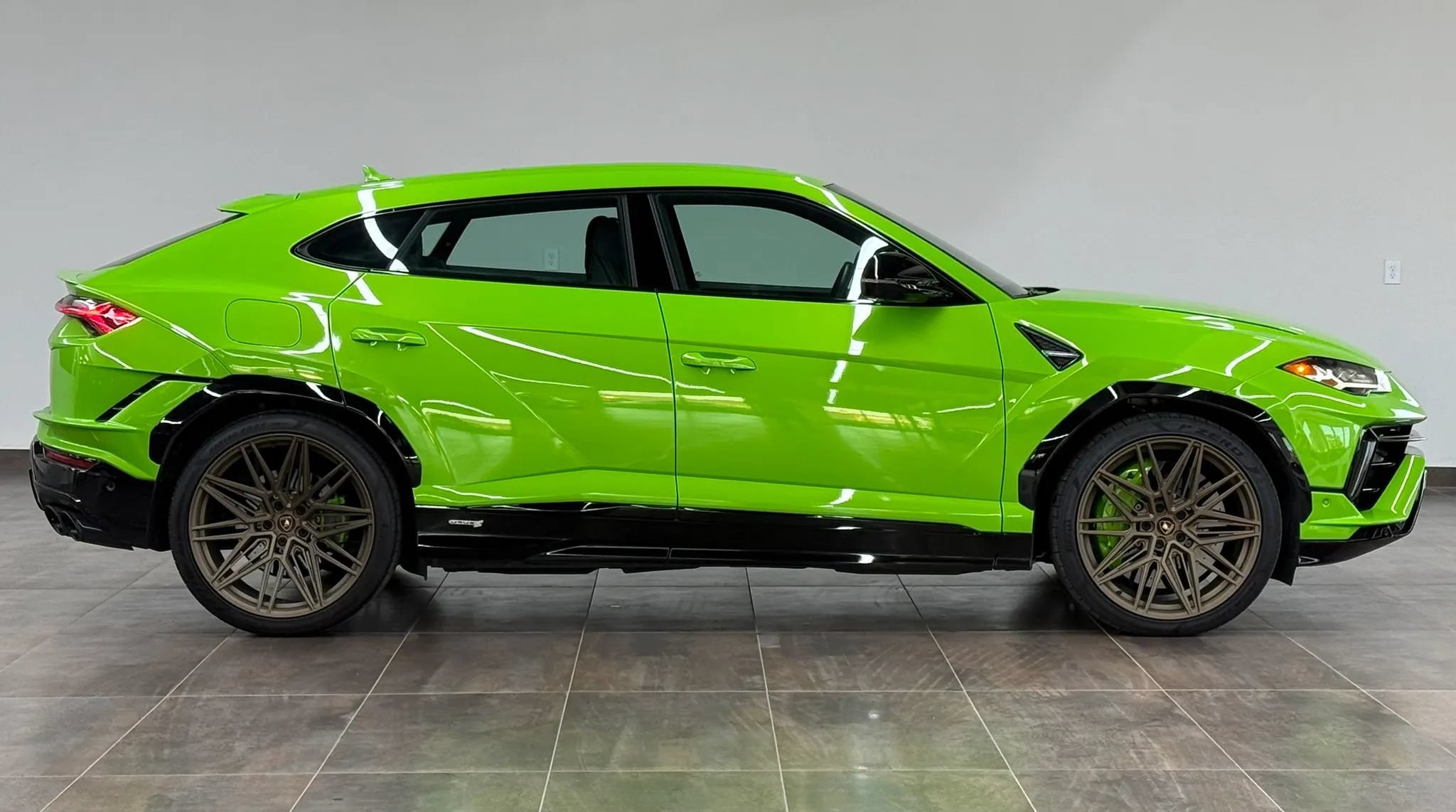 Used 2023 Lamborghini Urus S AWD/4WD image 13