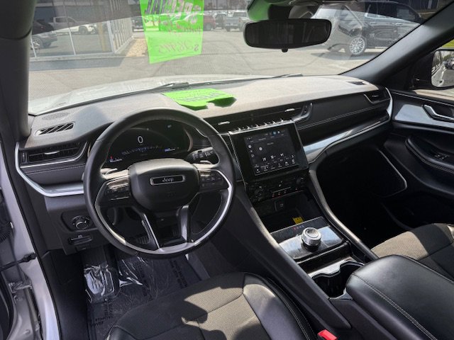 Used 2021 Jeep Grand Cherokee L Laredo image 16