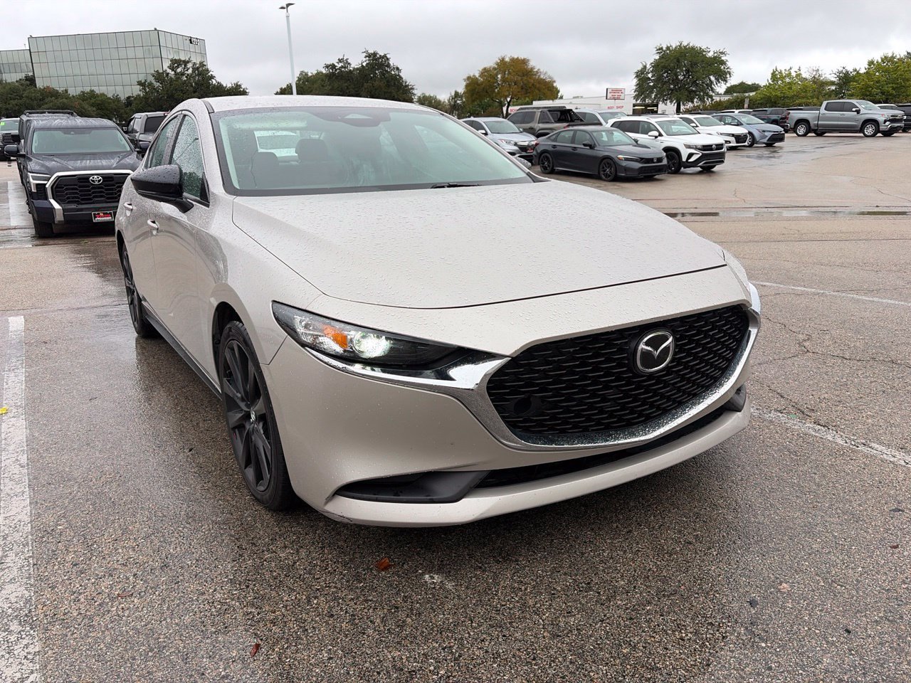Used 2024 MAZDA MAZDA3 s FWD image 3