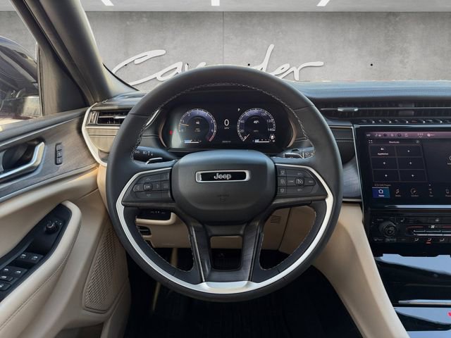 Used 2023 Jeep Grand Cherokee L Limited image 19