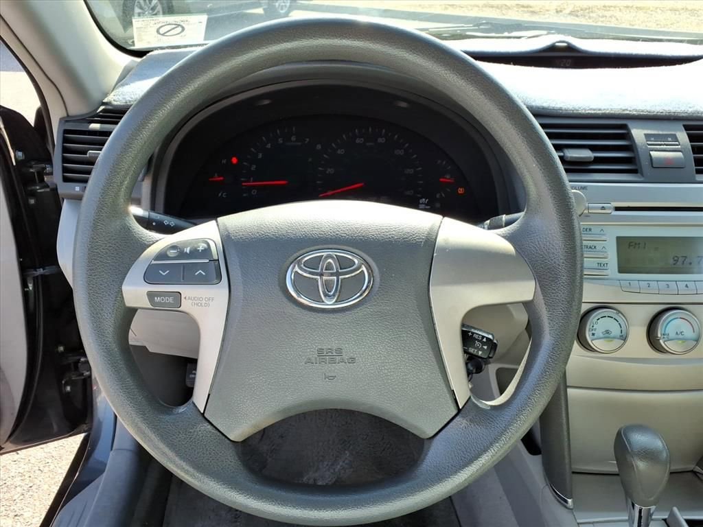 Used 2009 Toyota Camry LE image 22