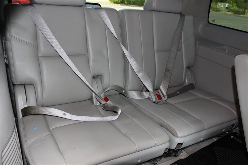 Used 2010 Chevrolet Tahoe LTZ AWD/4WD image 15