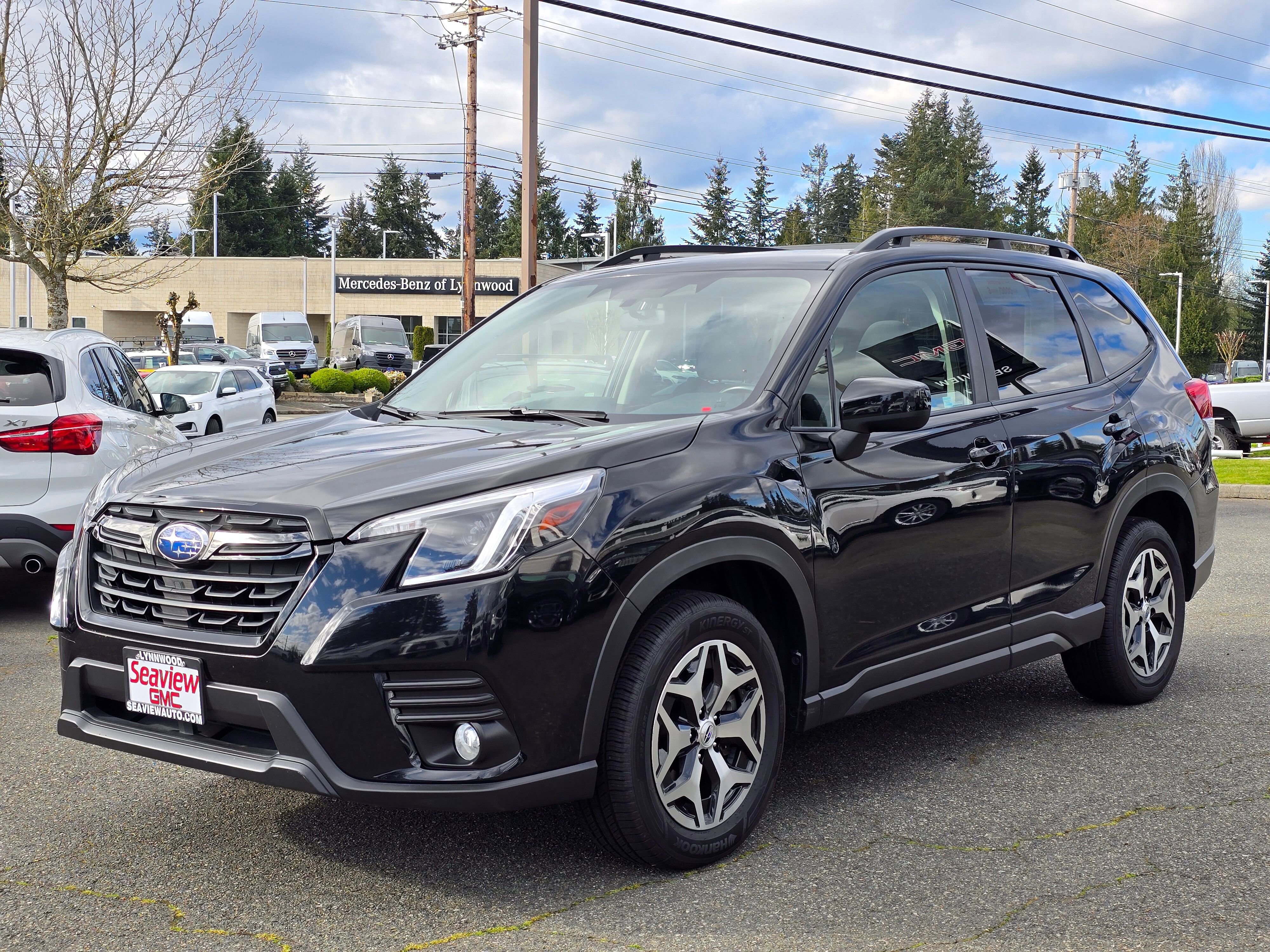 Used 2022 Subaru Forester Premium AWD/4WD image 3